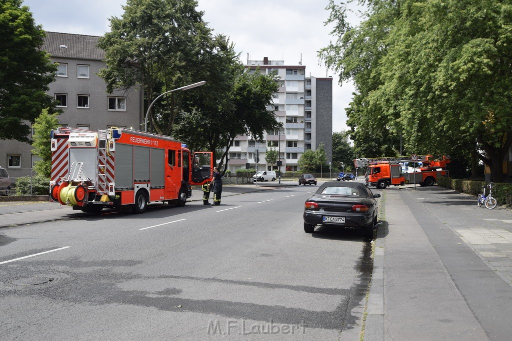 Feuer 2 Y Koeln Bilderstoeckchen Schiefersburger Weg P16.JPG - Miklos Laubert